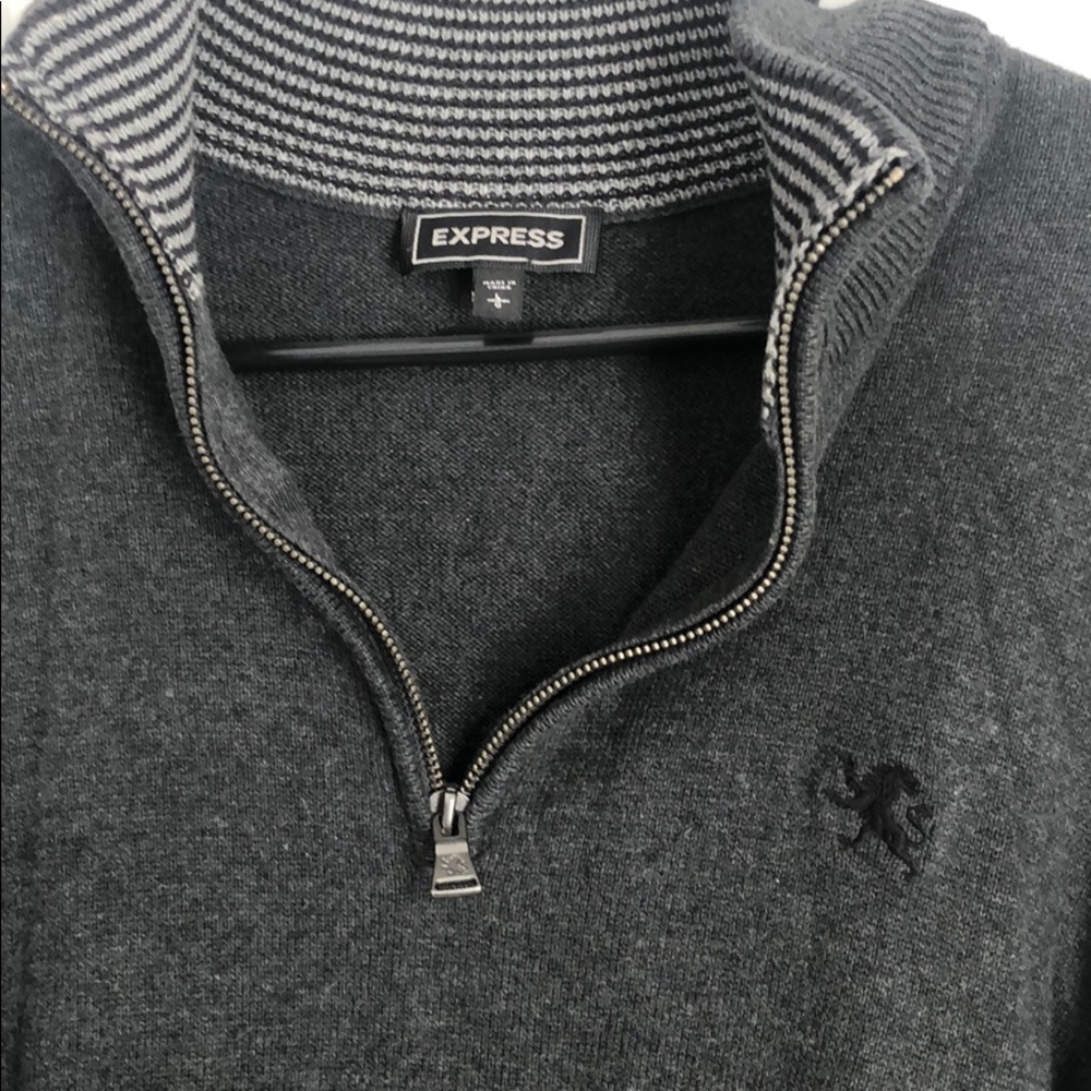 Express pullover sweater - Picture 2 of 3